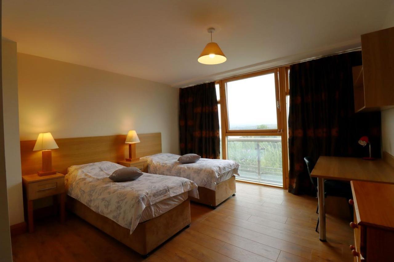 St Angela'S Lakeside Aparthotel Sala Sligo Exteriér fotografie